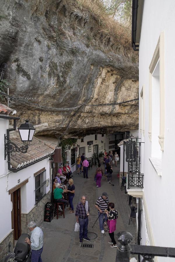 Casa Rural Las Cuevas De Setenil Setenil De Las Bodegas Exterior photo