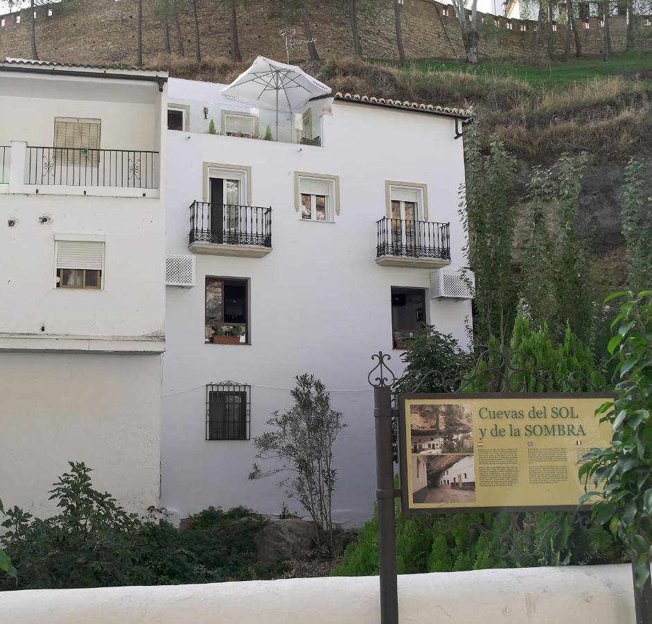 Casa Rural Las Cuevas De Setenil Setenil De Las Bodegas Exterior photo